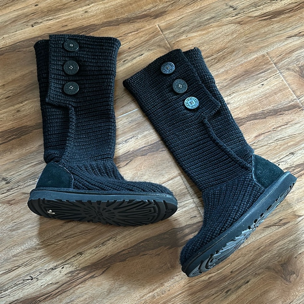 Ugg Classic Cardy sweater boots